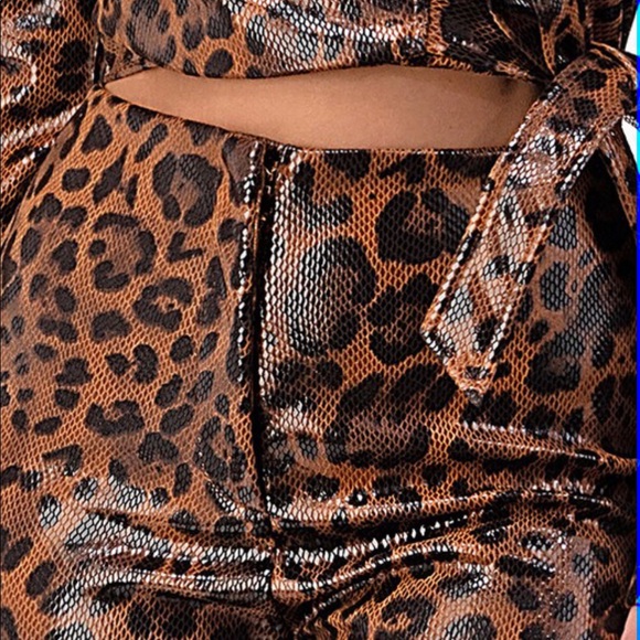 Clothes - Picture 7 of 11